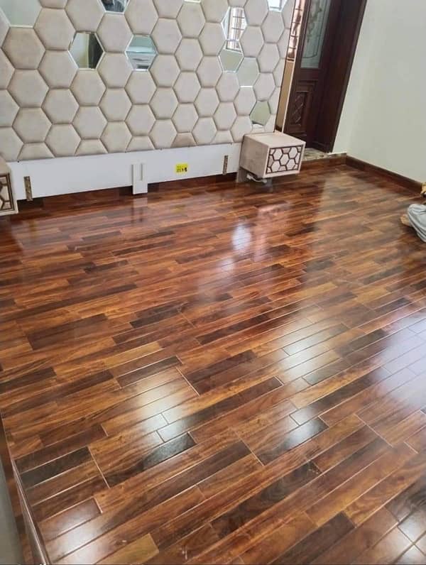 Laminate Wooden Floors, Spc Flooring, Window blinds, Wallpaper . 2