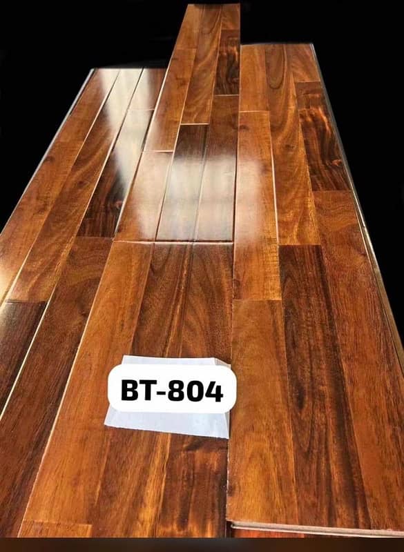 Laminate Wooden Floors, Spc Flooring, Window blinds, Wallpaper . 3