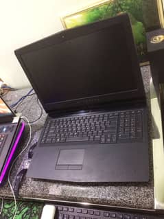 Alienware 17R4 17.3Laptopi7 7700HQ,32GBRAM,480GBSSD,GTX1060