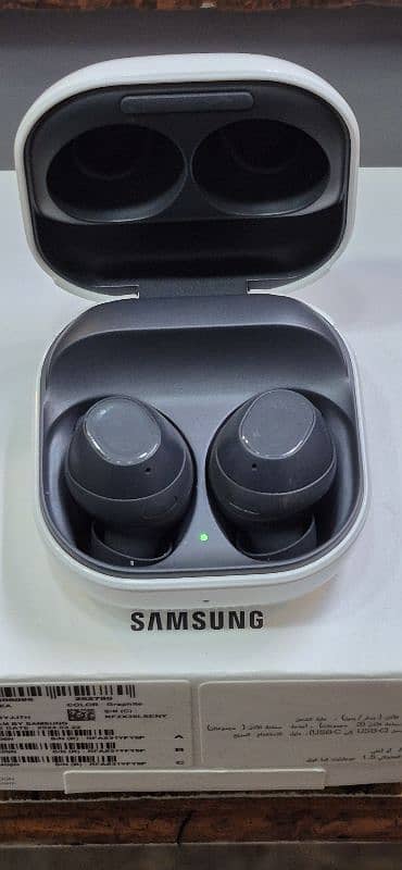 Brandnew Samsung Galaxy Buds FE (Graphite) 6