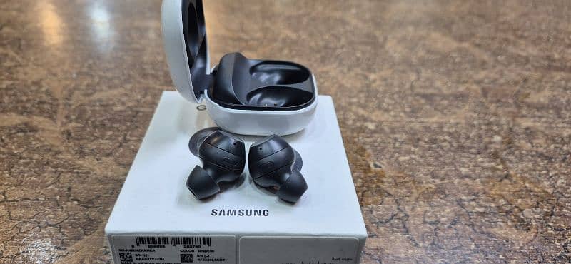 Brandnew Samsung Galaxy Buds FE (Graphite) 8