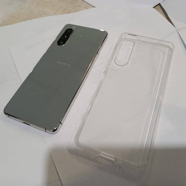 Sony Xperia 5 Mark 2 10/10 condition lush Phone 0