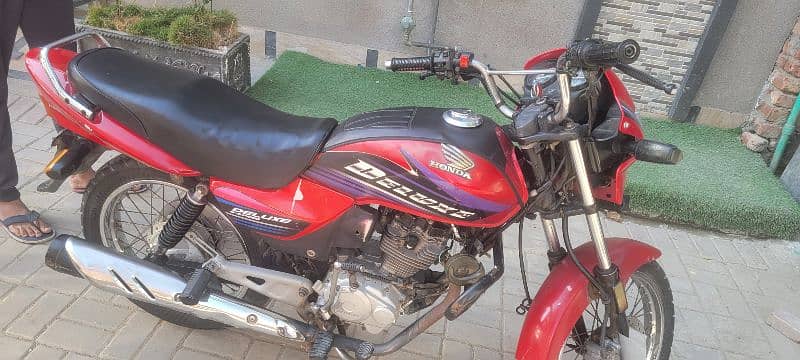 Honda deluxe 2017 1