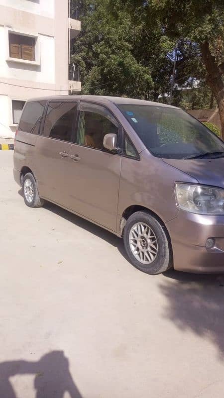 Toyota Noah 2004 6