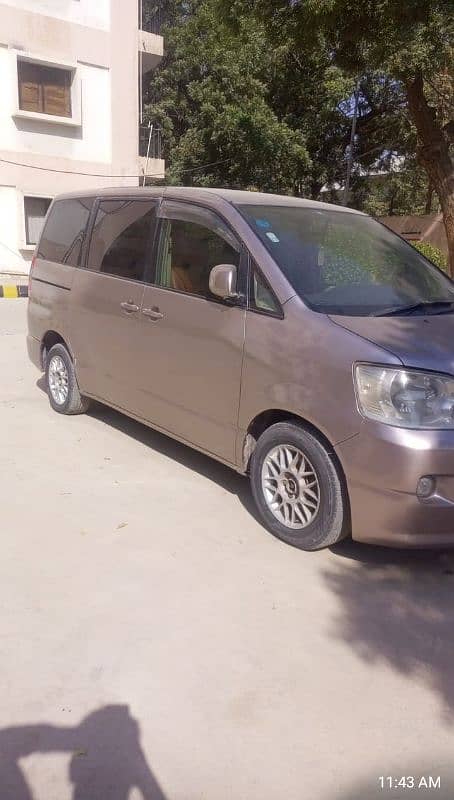 Toyota Noah 2004 8