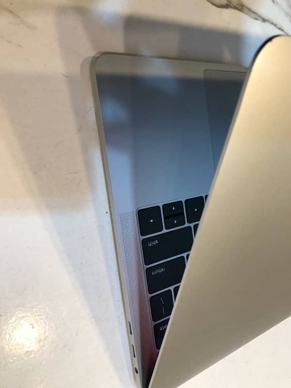 Apple MacBook Pro 2017. /13”/16gb Laptop For sale 4