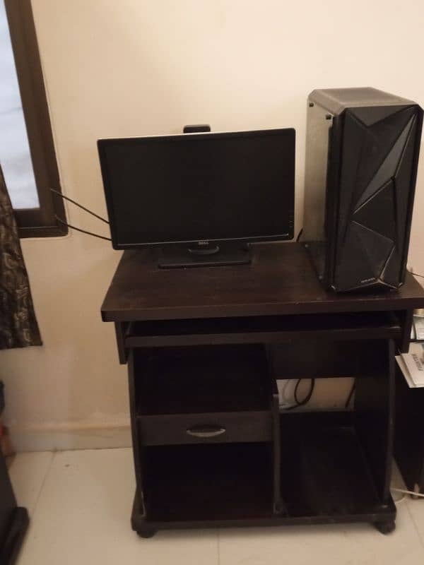 Gaming PC 10/10 condition 5