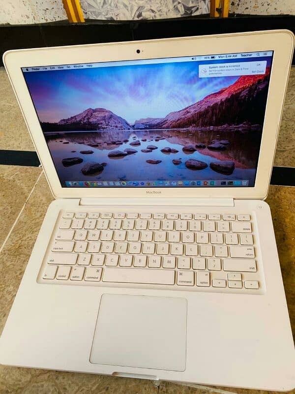 MACBOOK 2009 0