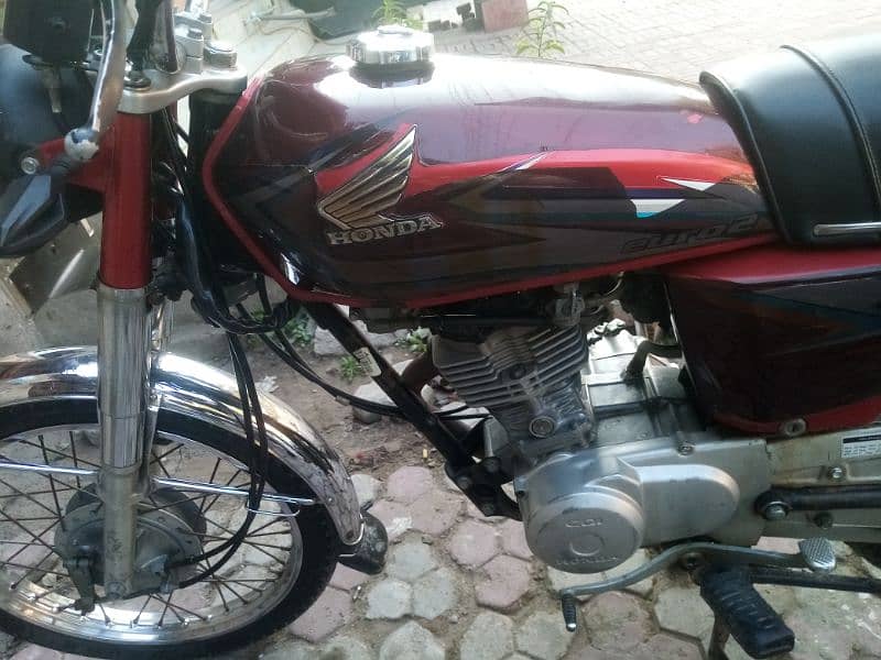 Honda CG 125 model 2016 4