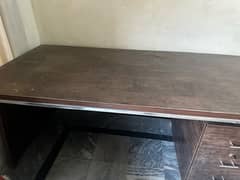 Exective office table fresh condition with exective boss chair