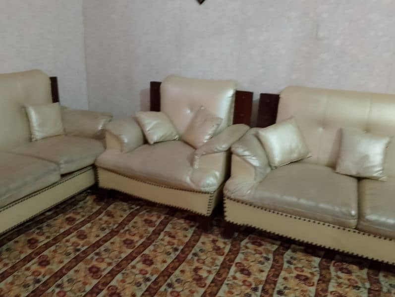 CREAMIEST COLOUR SOFA SET full luxury 2