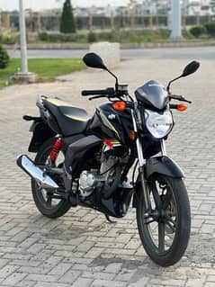 suzuki gsx 125 brand new condition excellent bike