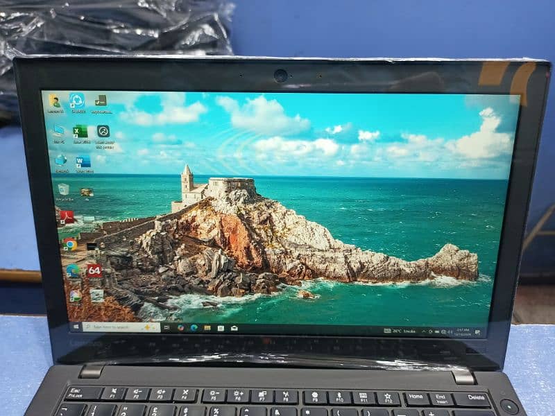 Lenovo Tinkpad x270,260 Core i5 6th Gen 8GB Ram 128GB SSD with HD Disp 2