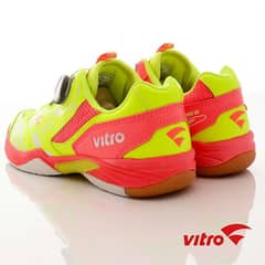 Badminton shoes ( vitro)