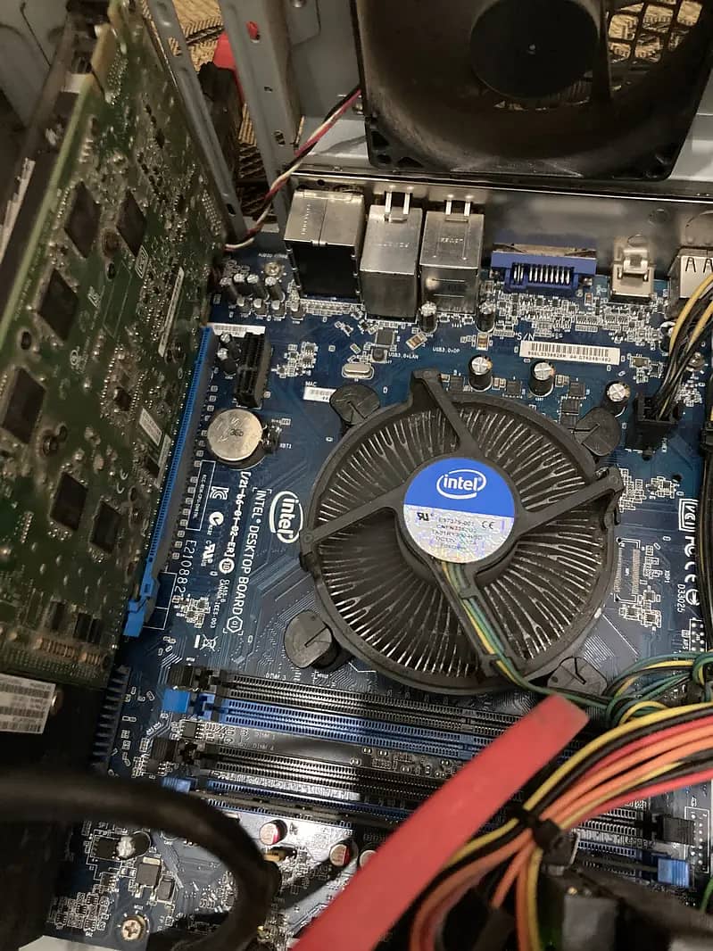 Urgent sComputer for sale Gamging pc at lowest price with graphic card 4