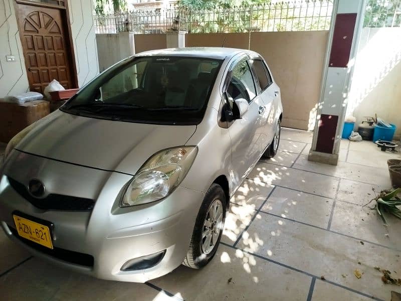 Toyota Vitz 2010/2013 1