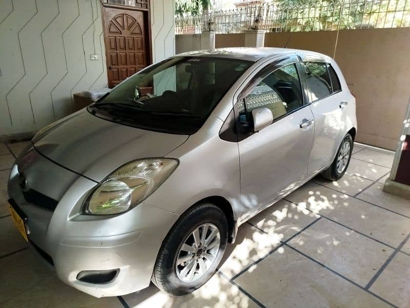 Toyota Vitz 2010/2013 15