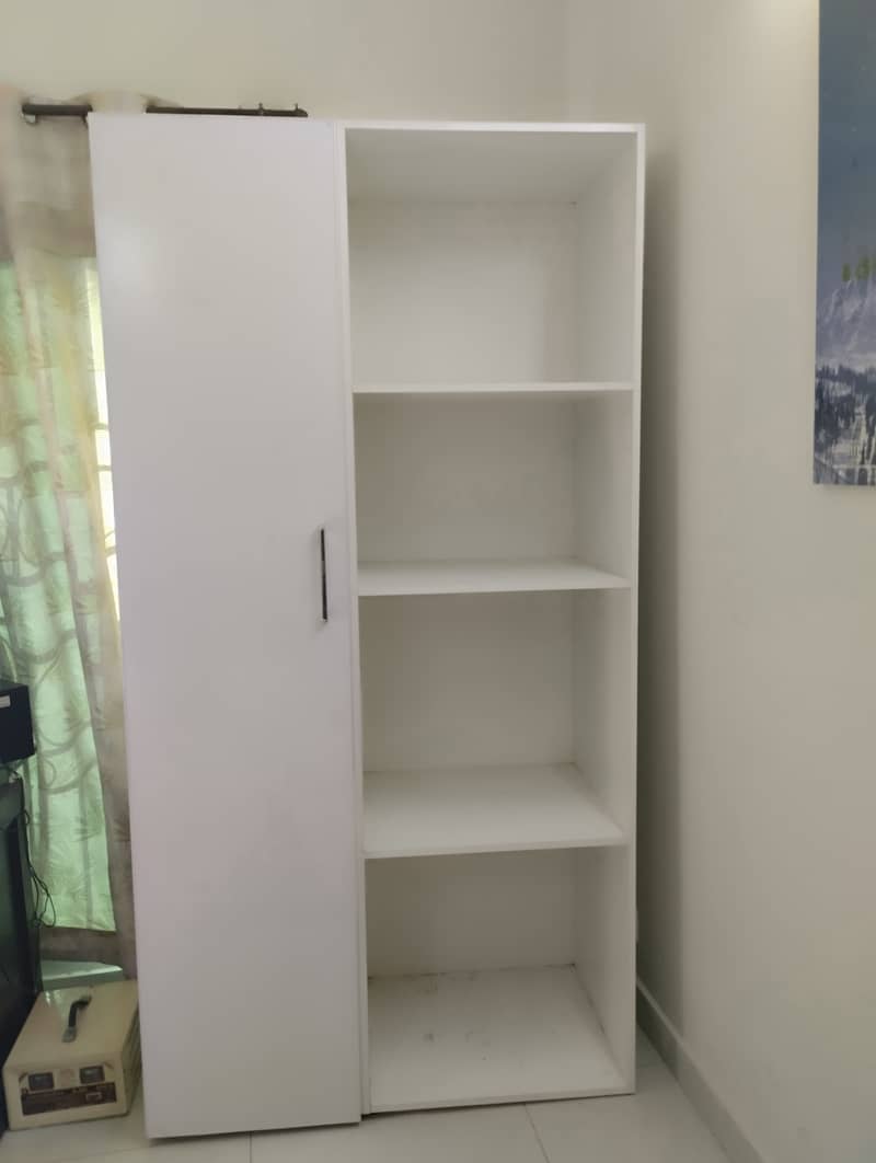 Kitchen cabinet with tall unit 1