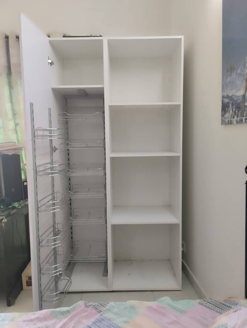 Kitchen cabinet with tall unit 3