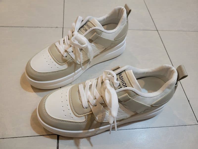 Imported Sneakers for girls/women 0