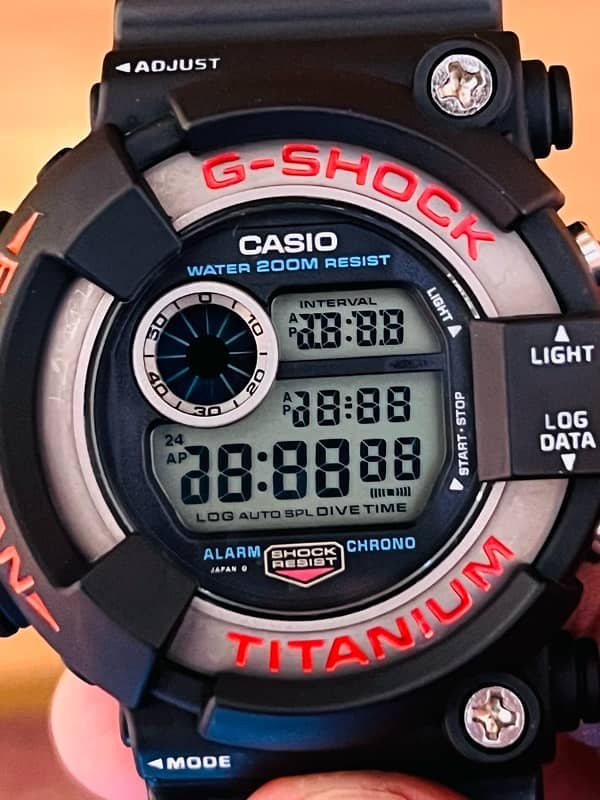 Casio G-Shock DW-8200-1A Frogman 1