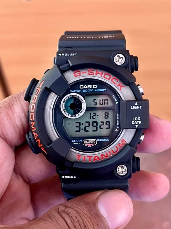 Casio G-Shock DW-8200-1A Frogman 2