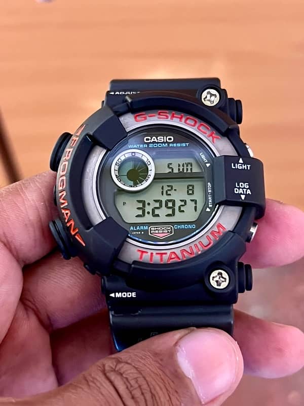 Casio G-Shock DW-8200-1A Frogman 5