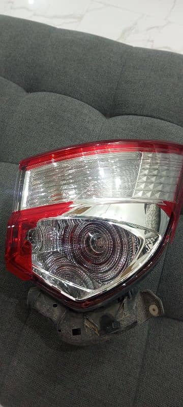 Toyota Vitz F. 10 2018 Right side light 0