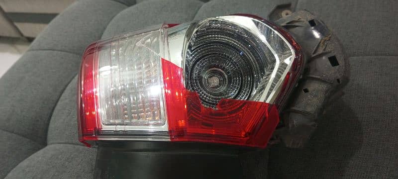 Toyota Vitz F. 10 2018 Right side light 2