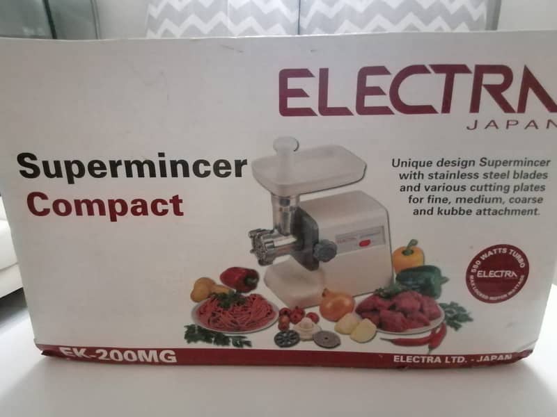 Professional Super Meat Mincer by Electra Japan With 4 Attachments 0