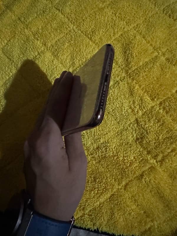 iPhone XS Max pta approved 3