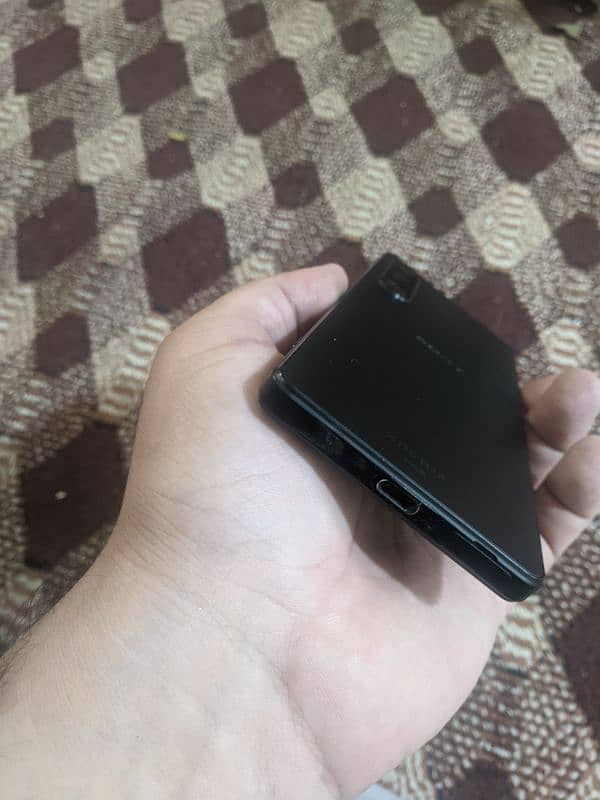 Xperia 1 IV 8.5/10 condition officially PTA approved 2