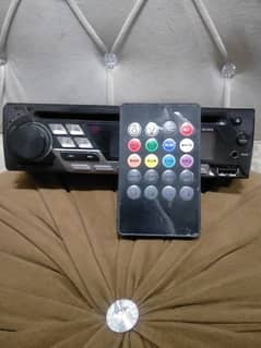 TW. audio/ video car deck with remote