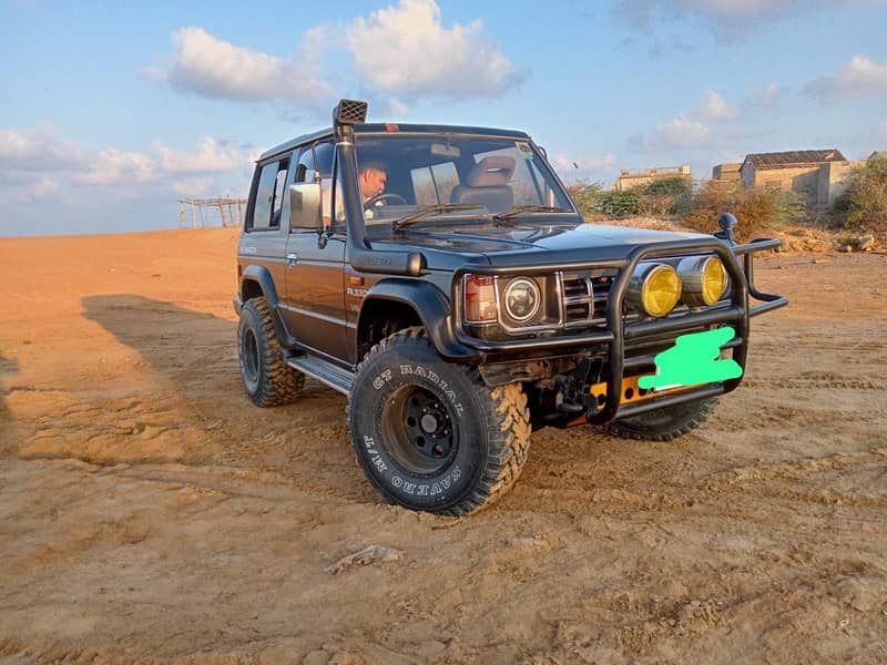 Mitsubishi Pajero 1990 0