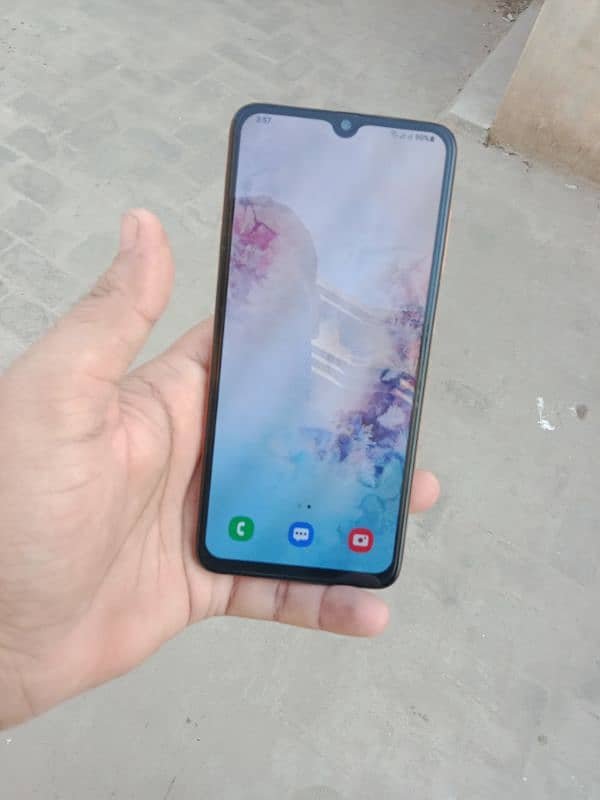 Samsung Galaxy a70 for sale 6/128.03117141332 is number pay rabta kary 7