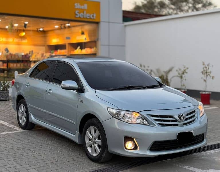 Toyota Corolla Altis 2013 3