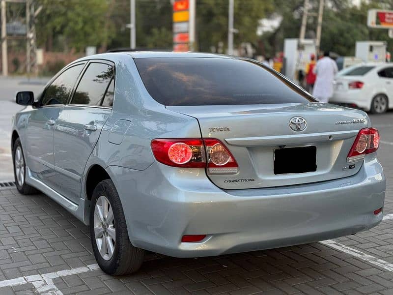 Toyota Corolla Altis 2013 5