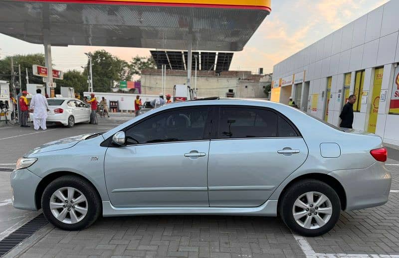 Toyota Corolla Altis 2013 6