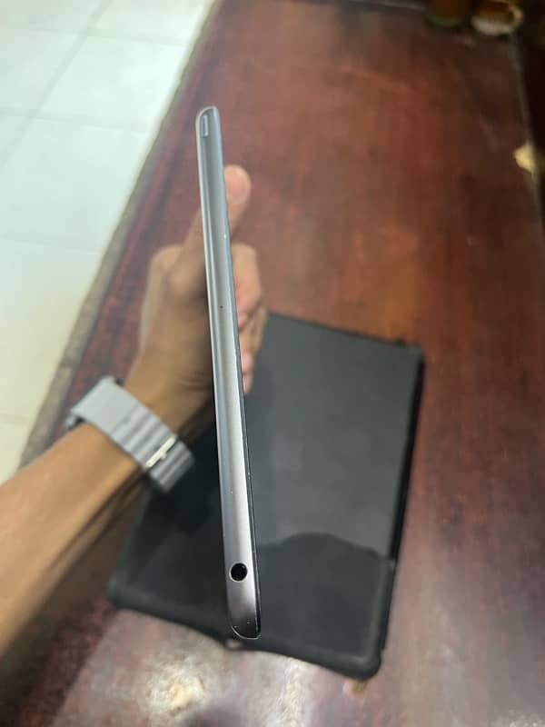 Apple ipad 9 generation 64gb  whatapp 03463568640 2