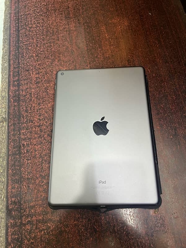 Apple ipad 9 generation 64gb  whatapp 03463568640 4