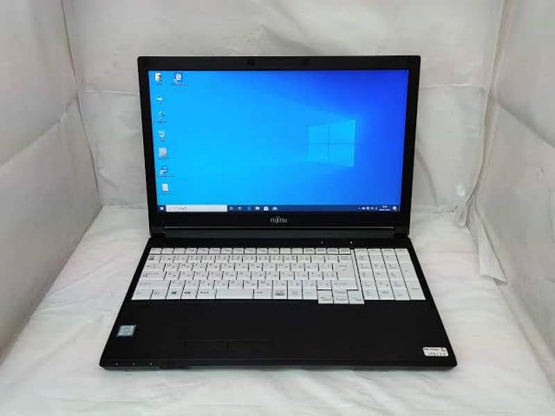 Fujitsu core i3 6th generation,8 gb ddr4 ram,320 hdd,4-5 hrs battery 1