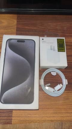 i phone 15 pro max black titanium