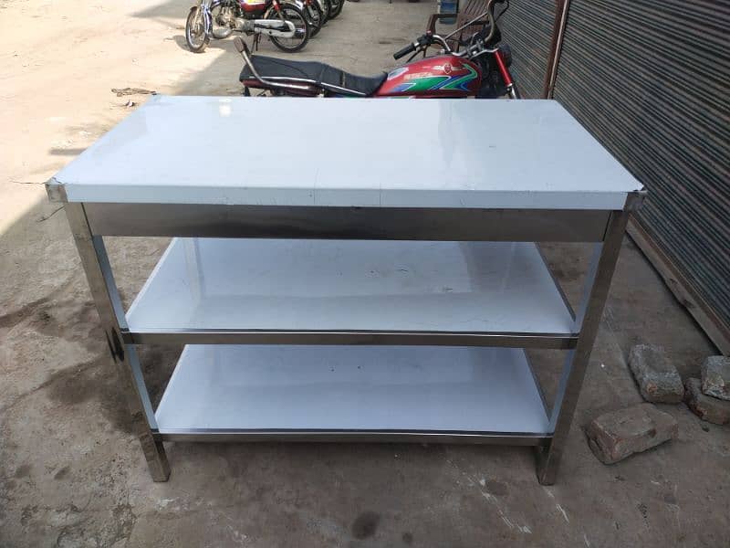 Working Table New Available/Counter/hotplate/fryer/pizza oven/grill 1