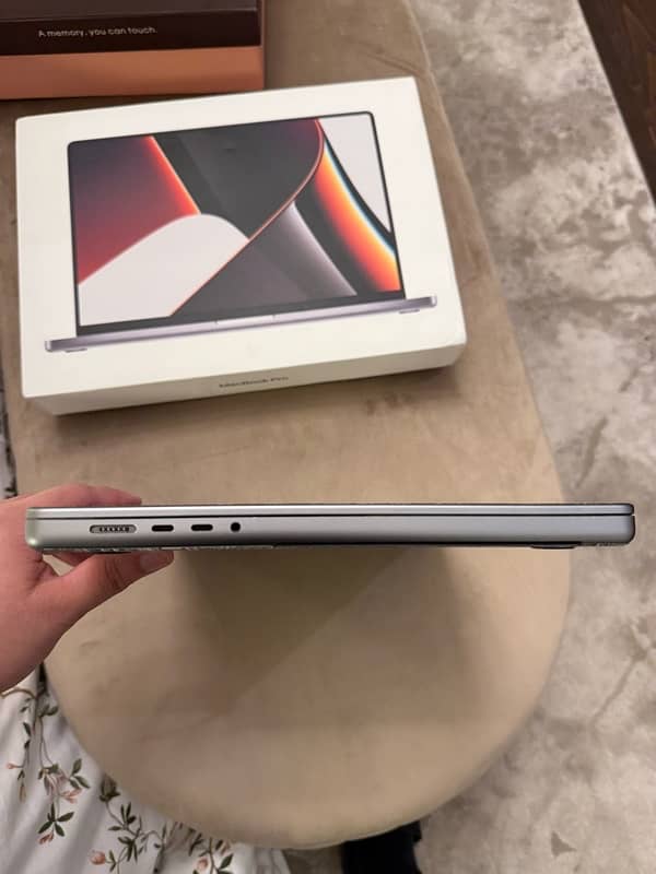 MacBook Pro M1 16gb 1TB for sale in mint condition 3