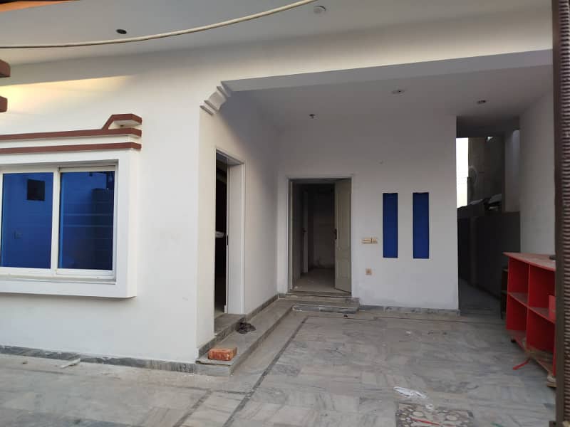 Beautiful 9 Marla Lower Portion Mohafiz Town Phase 2 Near Audit & Accounts, Valencia, Defence Road lahore 1