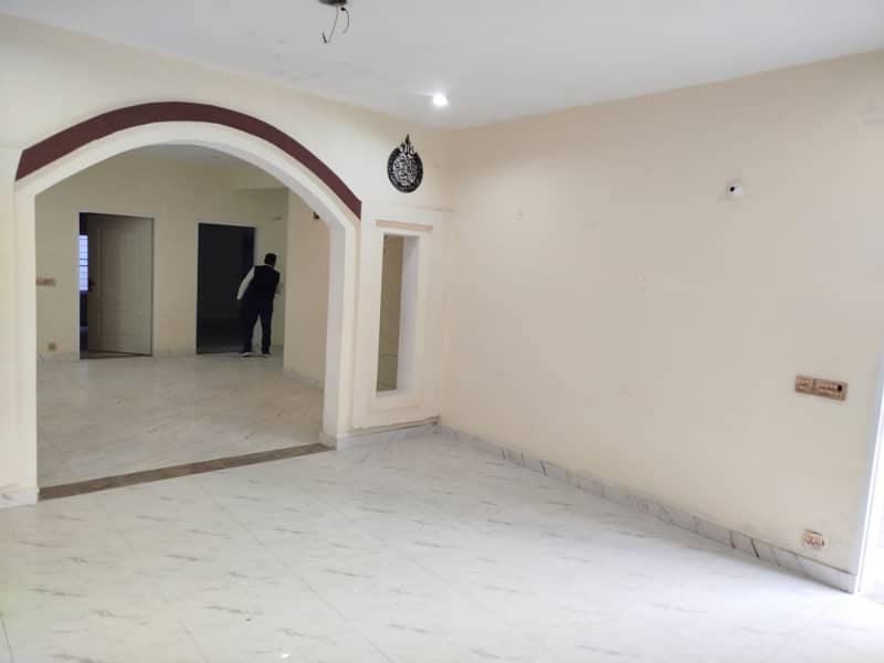 Beautiful 9 Marla Lower Portion Mohafiz Town Phase 2 Near Audit & Accounts, Valencia, Defence Road lahore 2