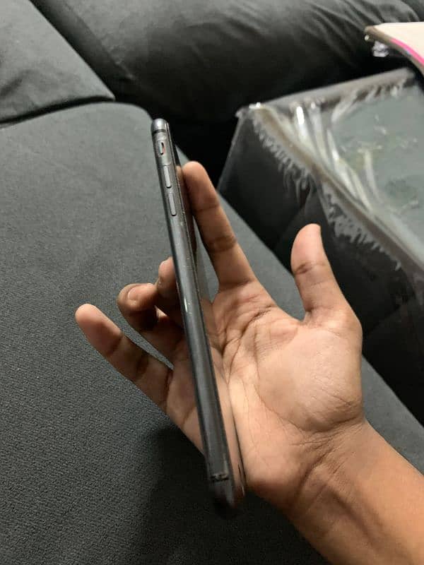 Iphone 8+ NON PTA 4