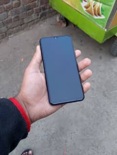 realme 3 4/64 with box charge.