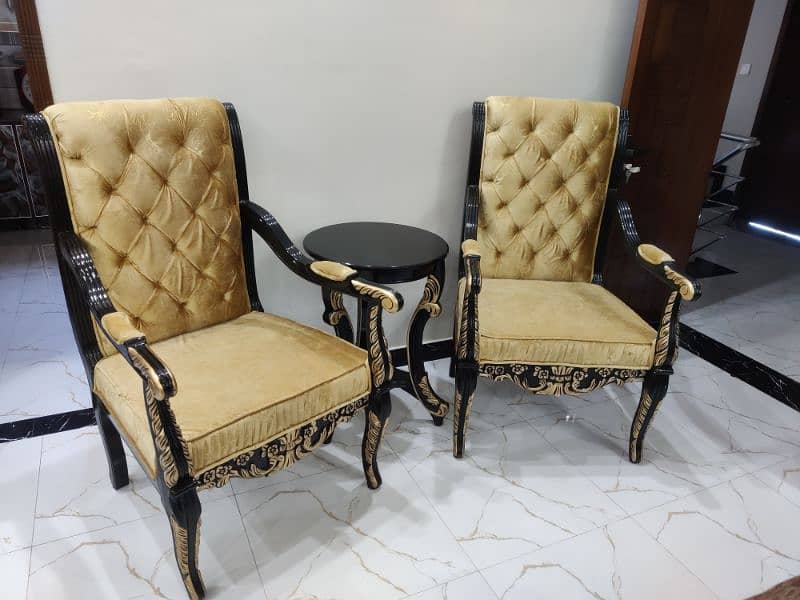 Elegant Golden Sofa Chairs 0