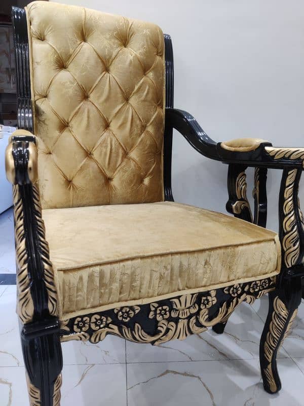 Elegant Golden Sofa Chairs 3